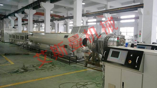 PE solid pipe production line